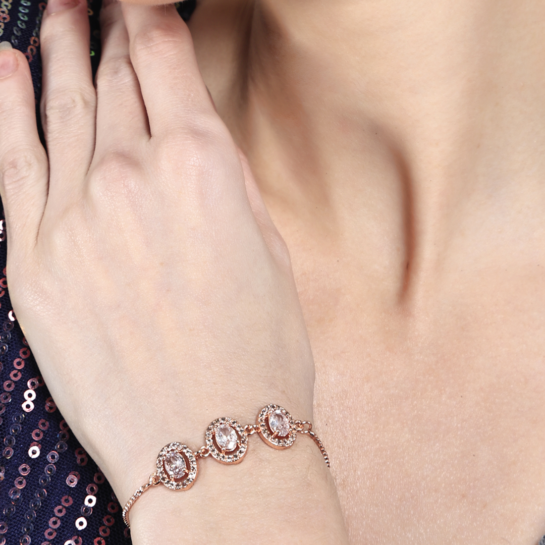 AD Round White Bracelet: A Classic Elegance with Timeless Charm