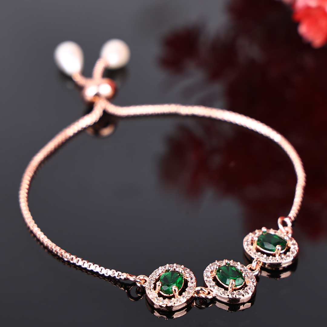 AD Round Green Bracelet: A Lush Touch of Nature and Elegance