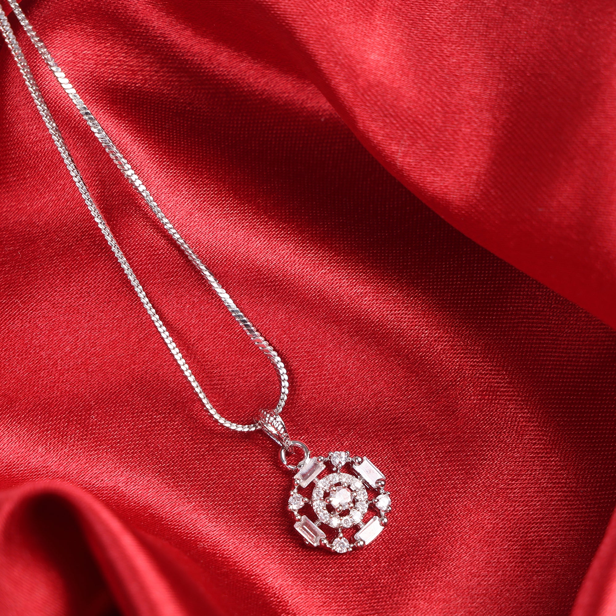 Celestial Radiance Pendant – Timeless Round-Cut Elegance in Silver Shine