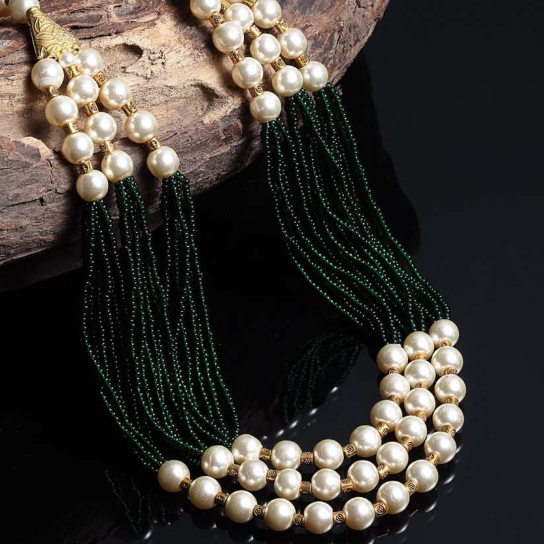 Elegant Elizabeth Green Necklace