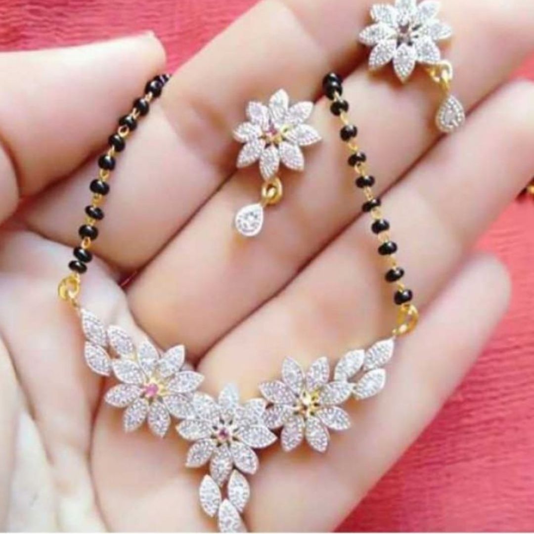 Flower Shaper Mangalsutra – A Beautiful Fusion of Tradition and Modern Design