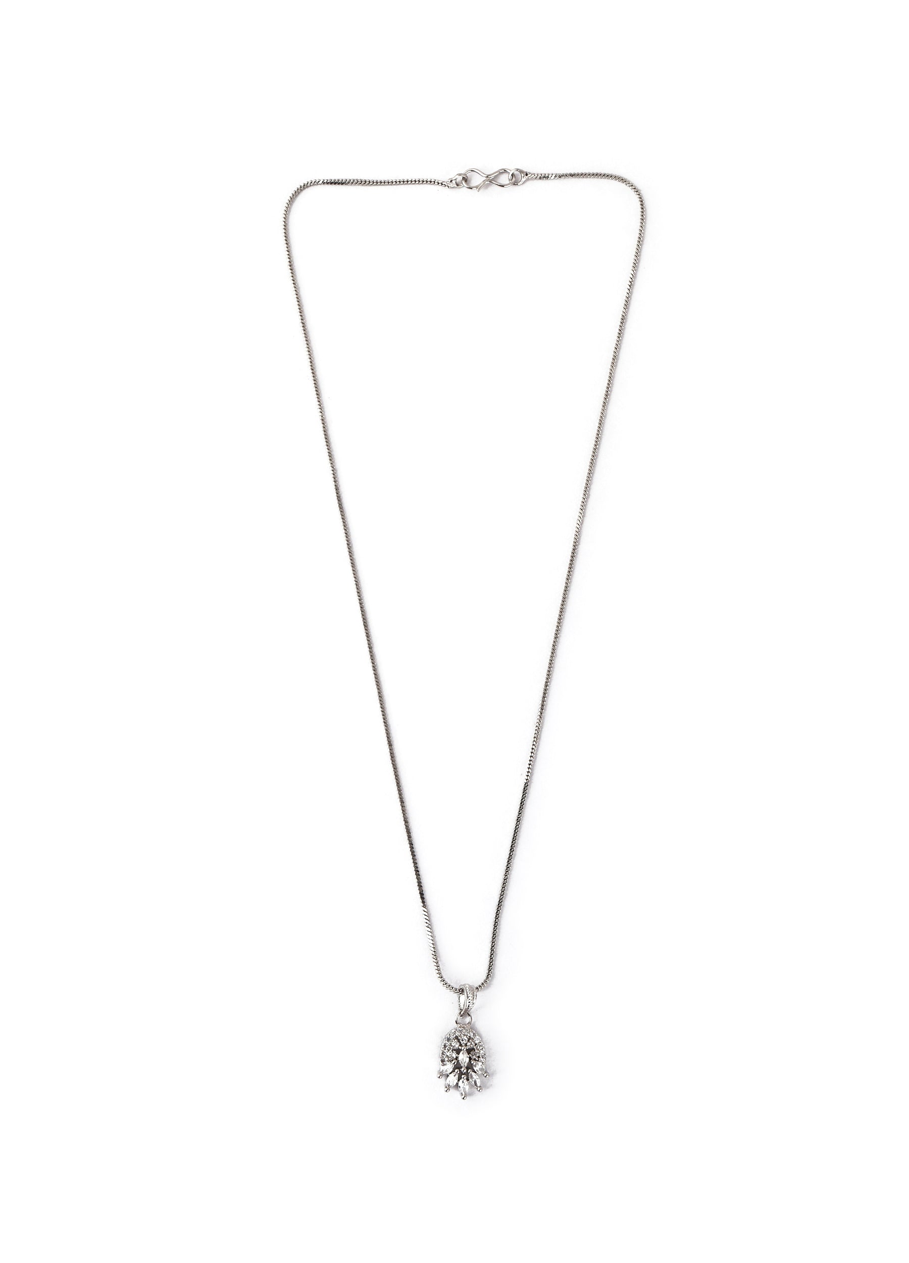 Graceful Silver Pendant for Women – Classic Design, Premium Shine
