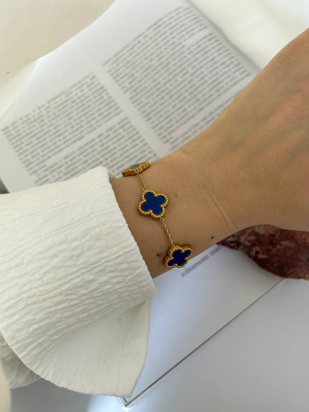 Flower Design Anti Tarnish Clover blue Bracelet