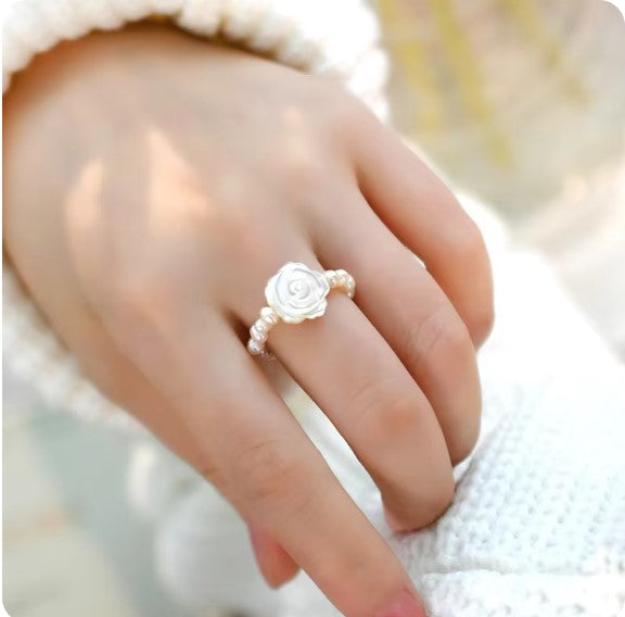 Flower Shape Finger Ring