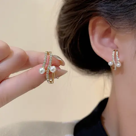 Korean Geometric Pearl Stud Earring