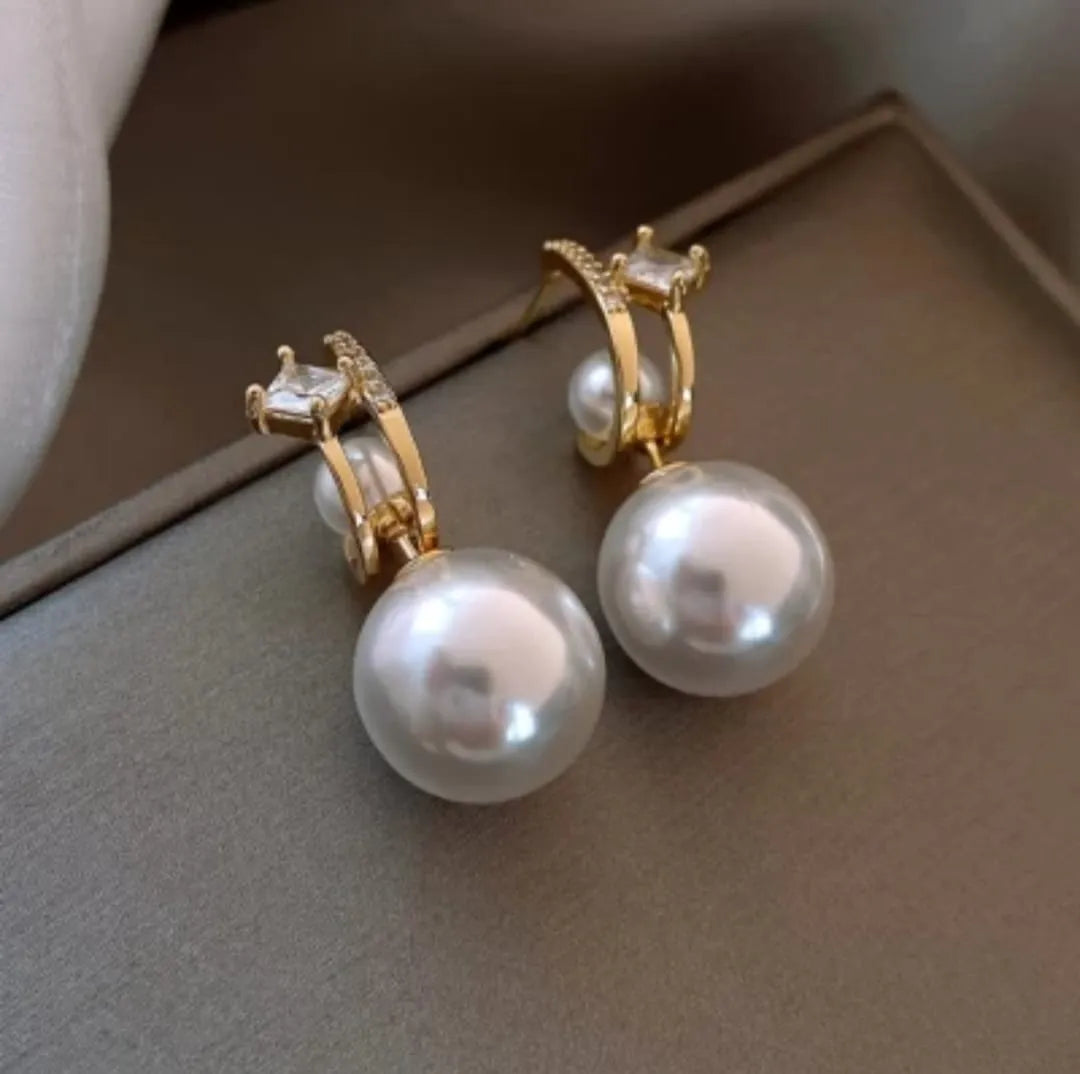 Golden Pearl 2 way Wear Earrings