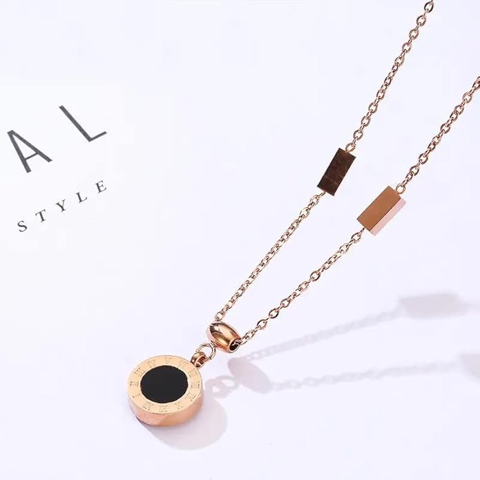 Luna Noir Round Pendant Necklace