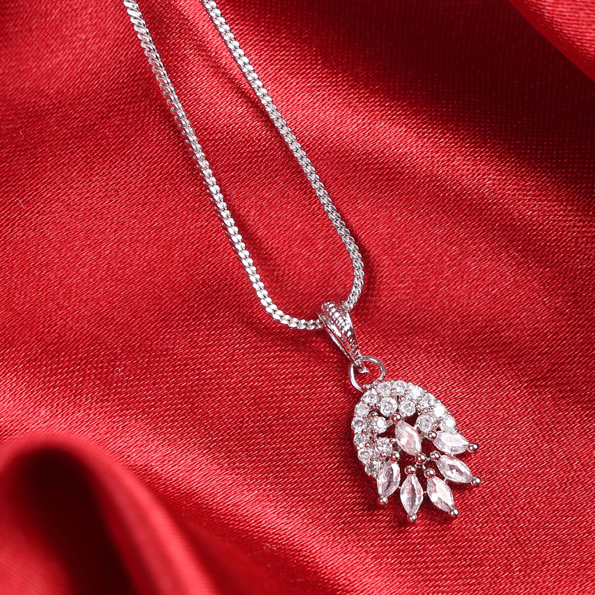 Graceful Silver Pendant for Women – Classic Design, Premium Shine