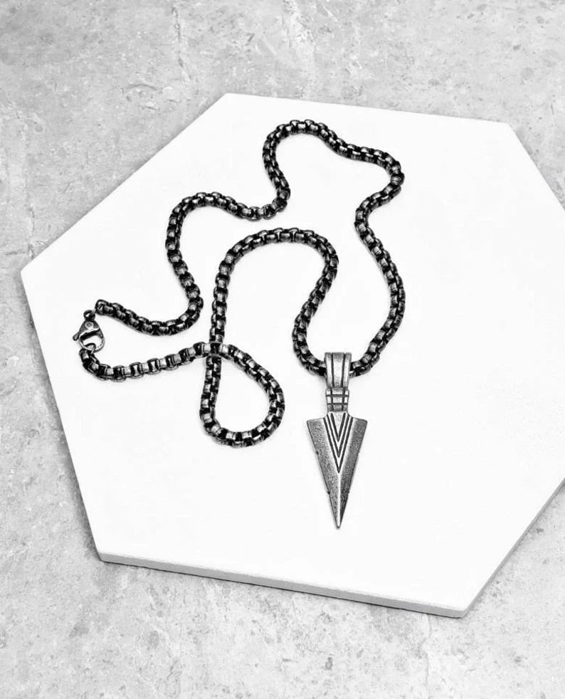 Arrow shape Unisex Necklace